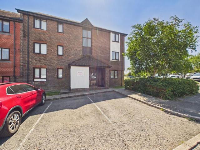 Flat for sale in Battle, Heathlands