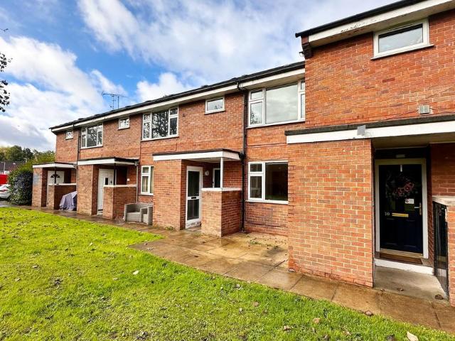 Flat for sale in Midway, Poynton