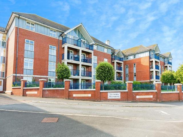 Flat for sale in Grange Park, Blackpool
