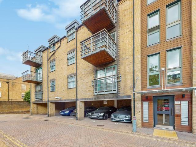 Flat for sale in Roding Riverside, Isle Of Man