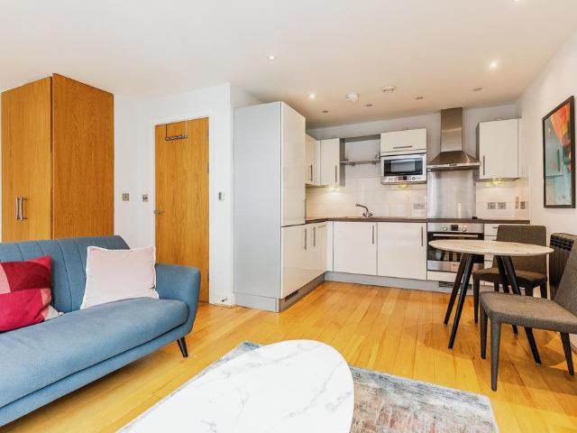 Flat for sale in City Centre, Feckenham