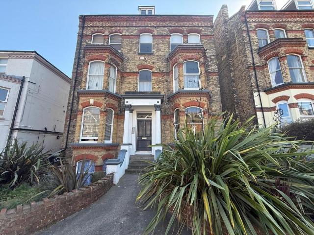 Flat for sale in Upton, Acol
