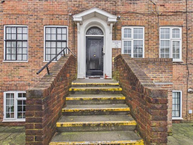 Flat for sale in Round Hill, Brighton & Hove