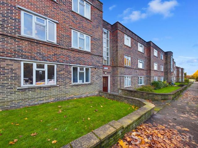 Flat for sale in Nork, Red Hill