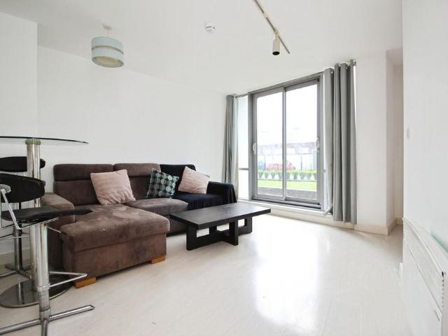 Flat for sale in Holbeck, West Yorkshire