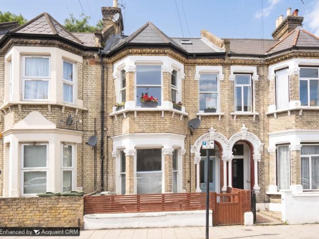Flat for sale in Brixton, Greater London