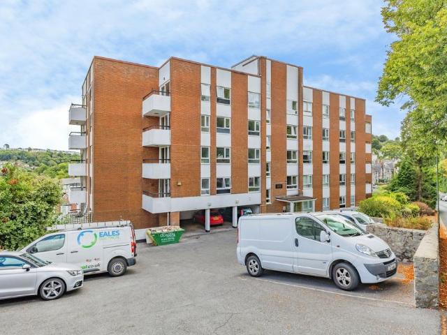 Flat for sale in Babbacombe
