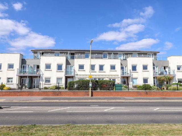 Flat for sale in Spring Vale, Hampshire