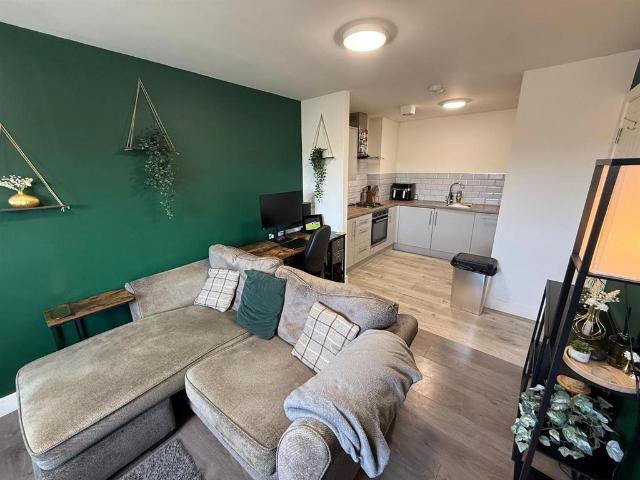 Flat for sale in Audnam, Amblecote