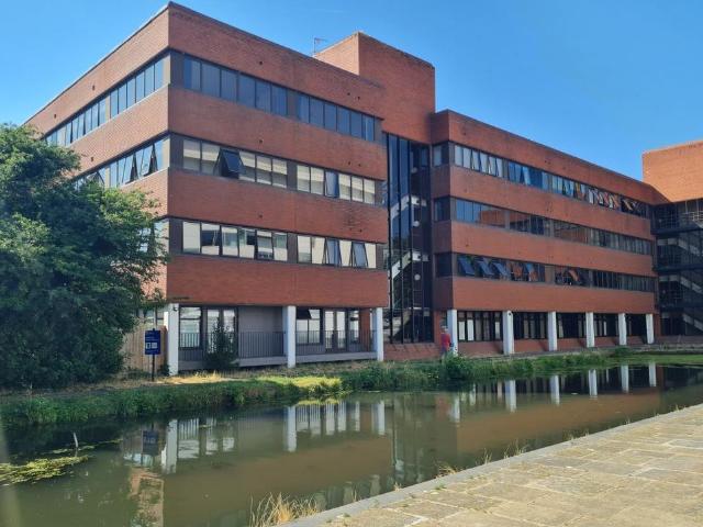 Flat for sale in Walton, Aylesbury