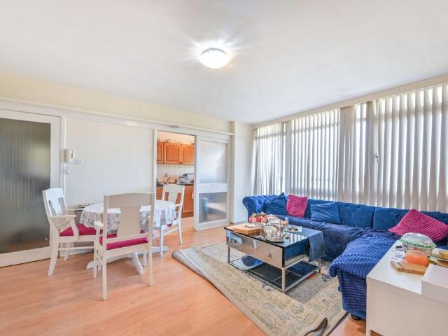 Flat for sale in St. John's Wood, Greater London