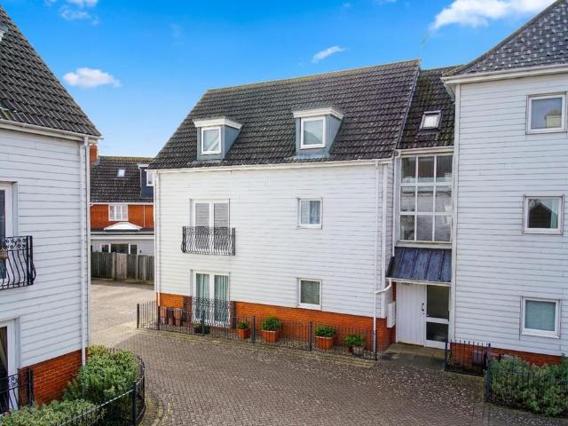 Flat for sale in Diss, Burgh St Peter