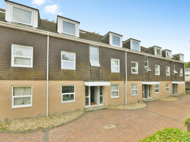 Flat for sale in Mount Wise