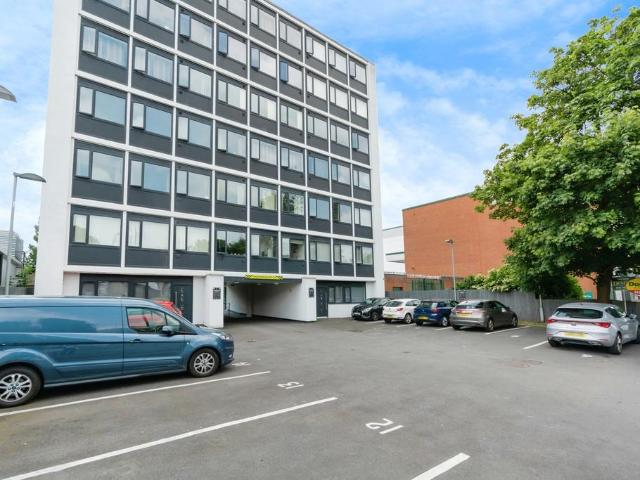 Flat for sale in West Midlands