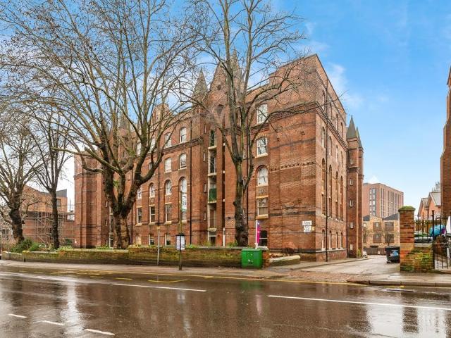 Flat for sale in St Ann's, Haddon