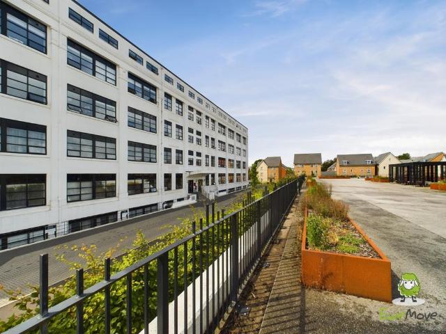 Flat for sale in Chapel Gate, Basingstoke and Deane