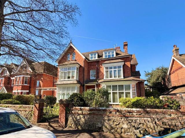 Flat for sale in Eastbourne, East Sussex