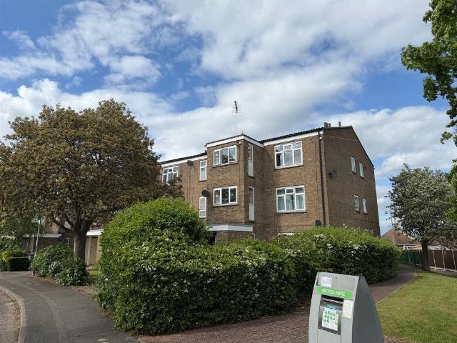 Flat for sale in Peterborough