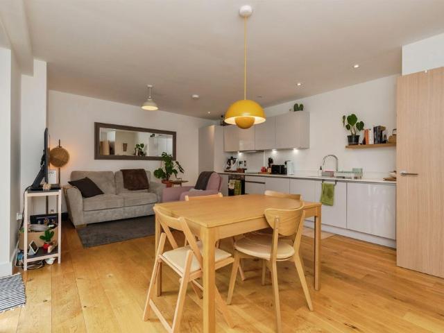 Flat for sale in Redcliffe, Feckenham