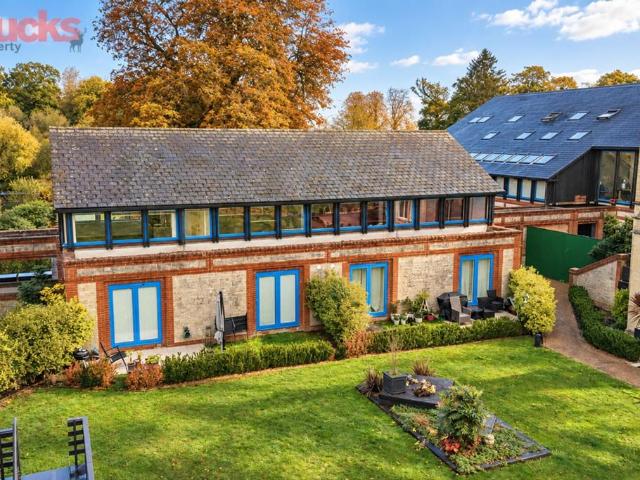 Flat for sale in Cryers Hill, Hughenden Valley