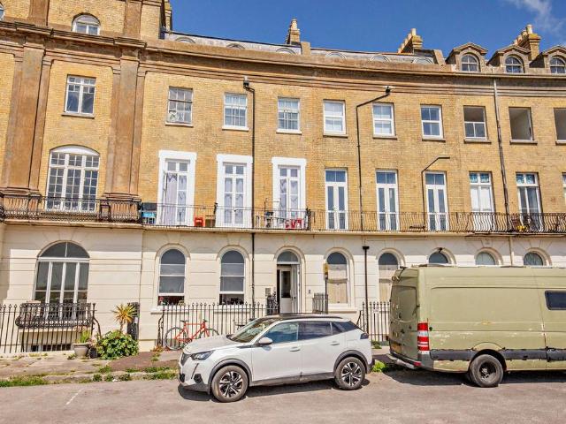 Flat for sale in Spring Vale, Hampshire