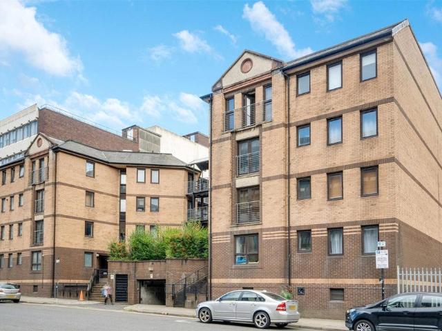 Flat for sale in Blythswood Holm, Scotland