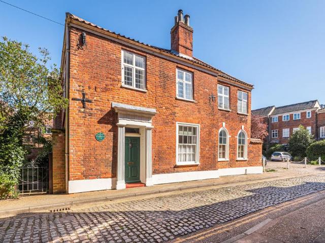 Flat for sale in New Catton, East Bank
