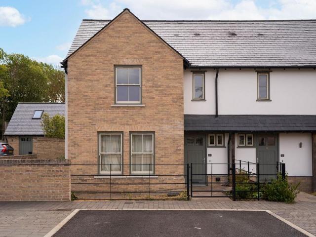 Flat for sale in Arrington, Cambridgeshire