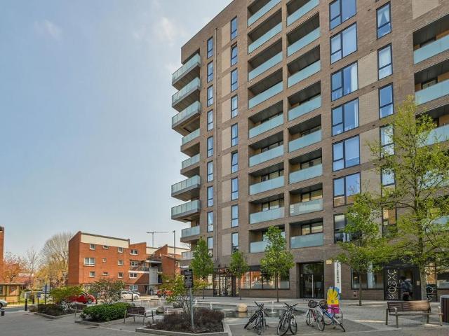 Flat for sale in London Borough of Tower Hamlets, Greater London