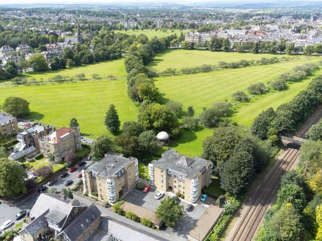 Flat for sale in Oatlands, Harrogate