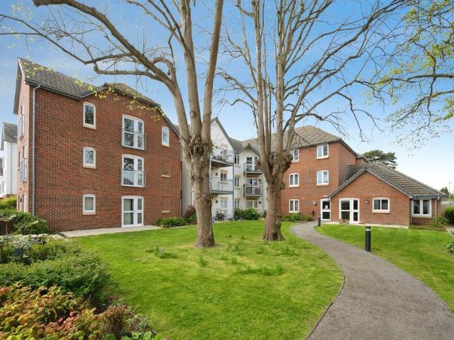 Flat for sale in Spring Vale, Hampshire