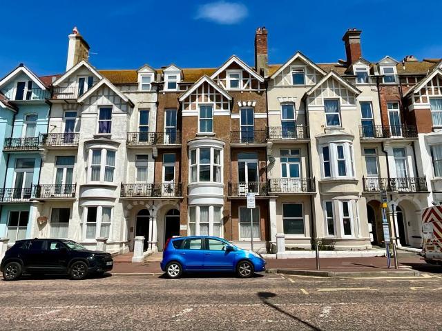 Flat for sale in Central, Heathlands