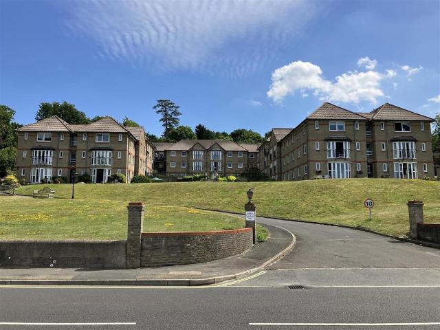 Flat for sale in Cowes, Isle Of Wight