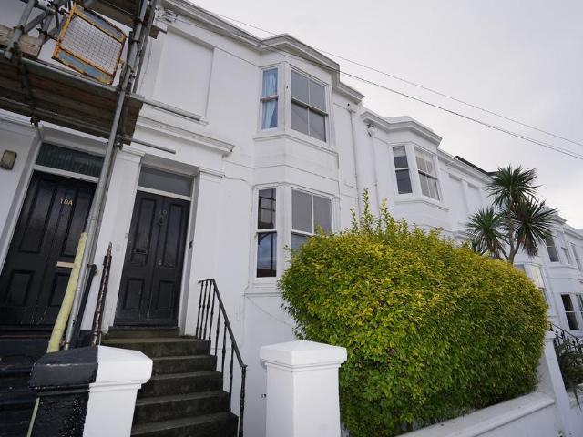 Flat for sale in Round Hill, Brighton & Hove