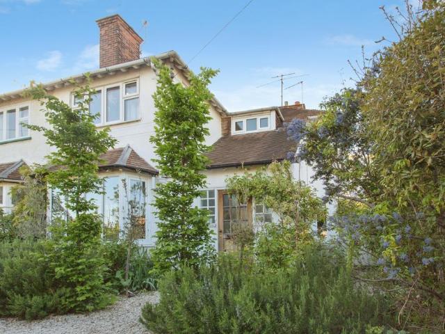 Flat for sale in Chesterton, Arbury