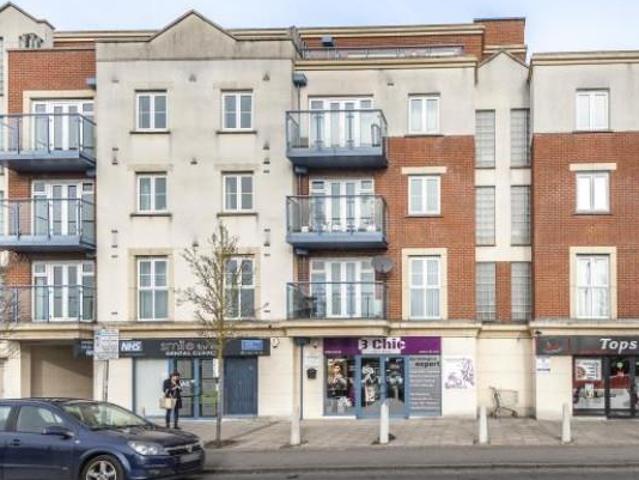 Flat for sale in Horsell, Woking
