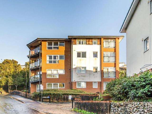 Flat for sale in Crosshouse, Southampton