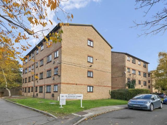 Flat for sale in London Borough of Ealing, Hanwell