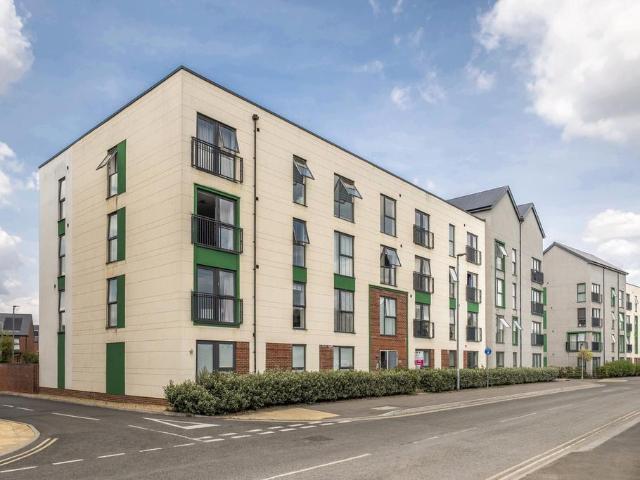 Flat for sale in Chippenham, Wiltshire