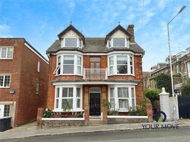 Flat for sale in East Cliff, Acol