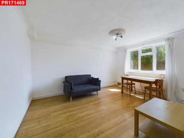 Flat for sale in Colnbrook with Poyle, Slough