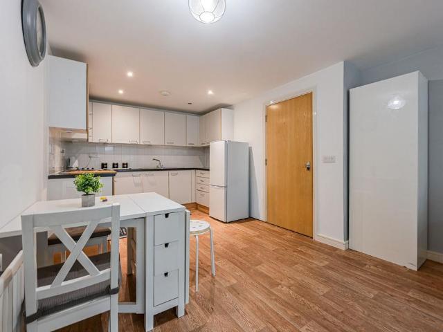 Flat for sale in Royal Arsenal Riverside, Greater London