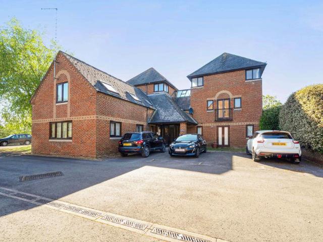 Flat for sale in Caldecott, Dromore