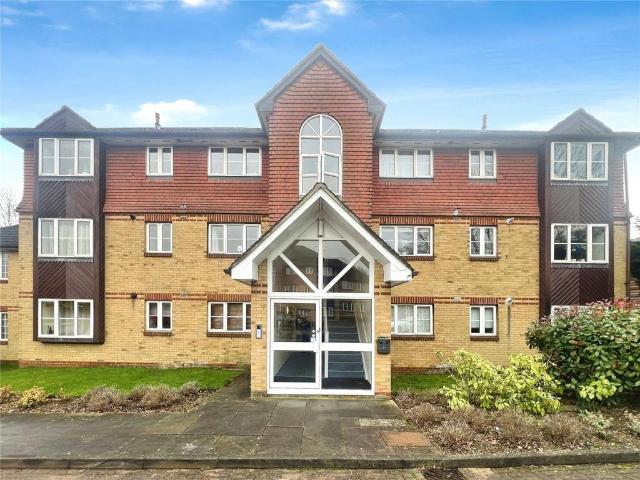 Flat for sale in Moneyhill, Batchworth