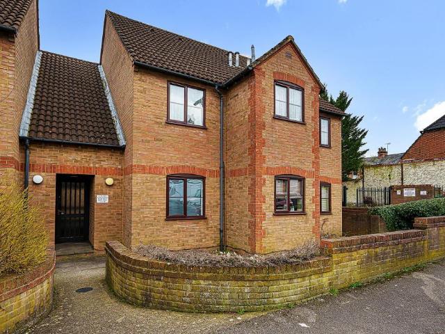Flat for sale in Castlefield, Cressex