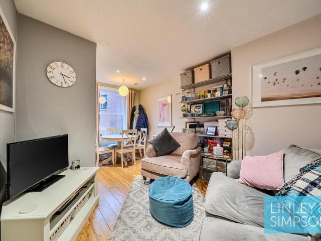 Flat for sale in West Yorkshire