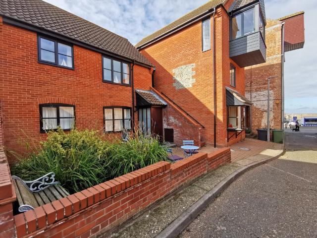 Flat for sale in Comers, Norfolk