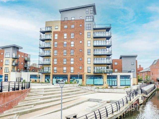 Flat for sale in Lakenham, East Bank