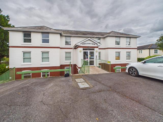 Flat for sale in Livermead