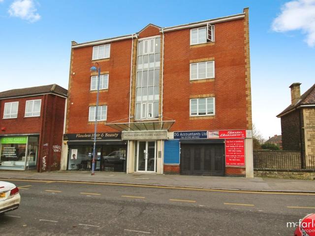 Flat for sale in Rodbourne, Swindon